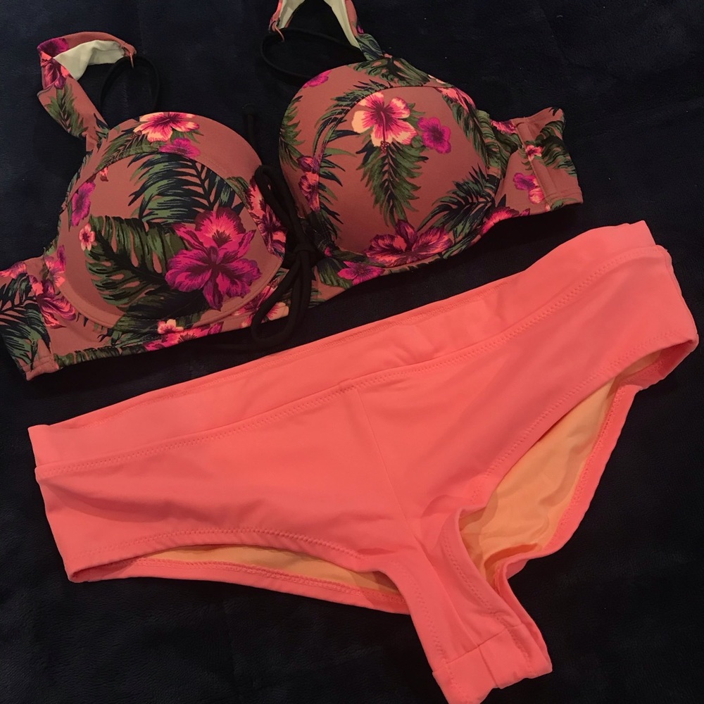 Victoria’s Secret pink midline push up bikini - Picture 4 of 6